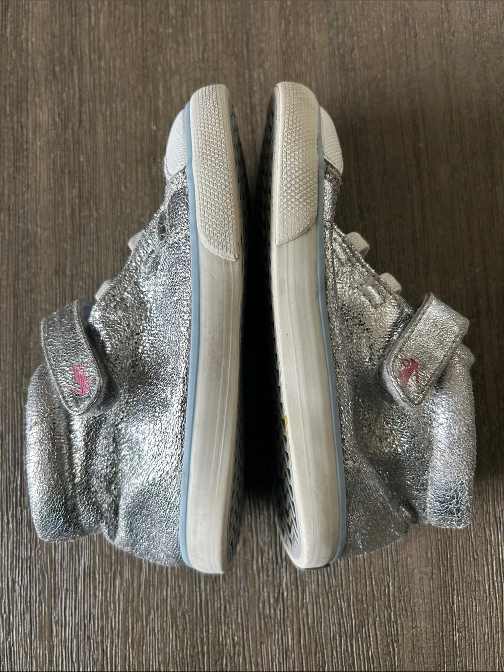 see Kai run Drew Silver, Gently Used, Size 9.
